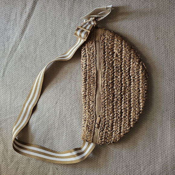 Across the Waves Sling bag by Lu & Elle - Picture 6 of 8